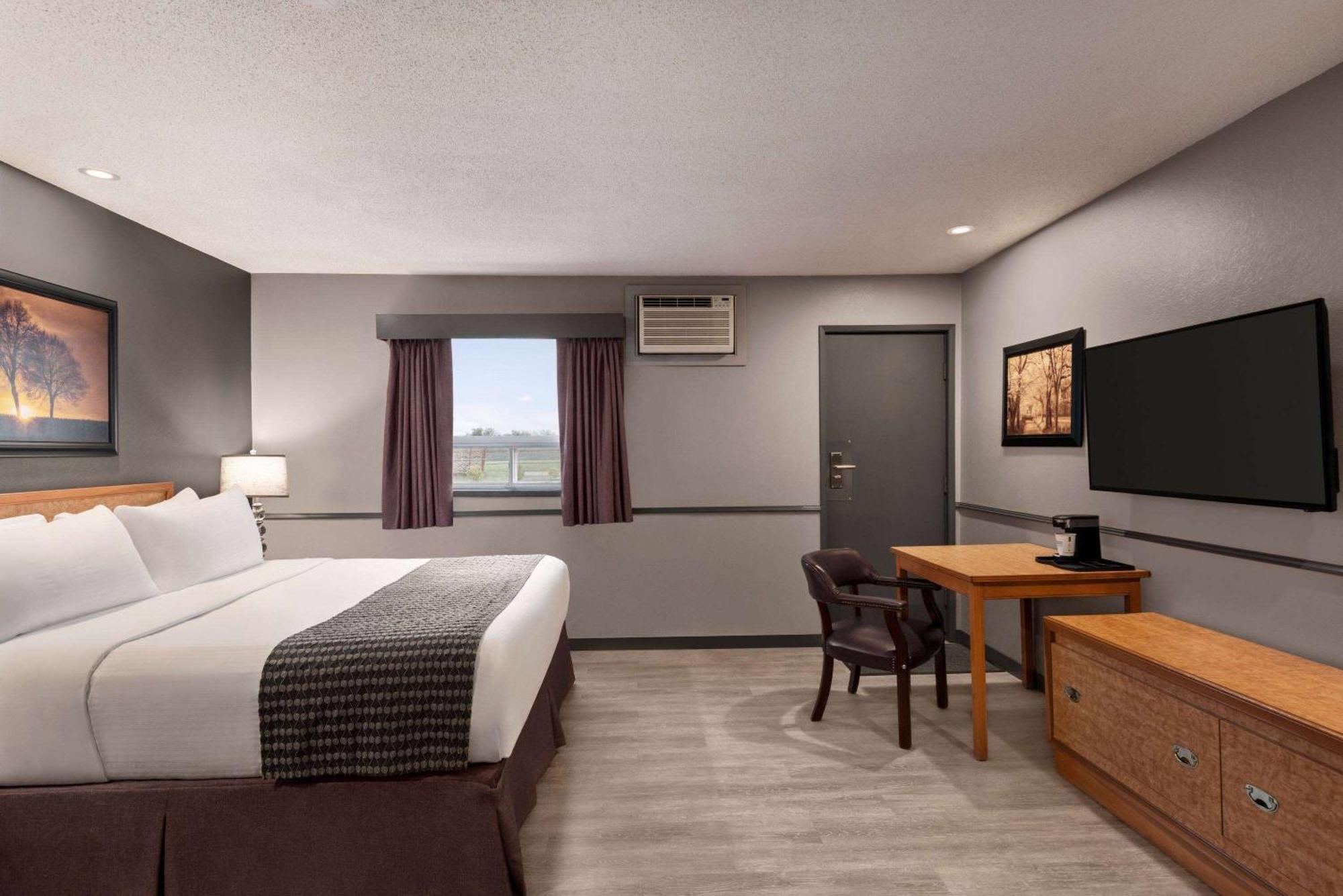 Travelodge By Wyndham Brandon Kültér fotó