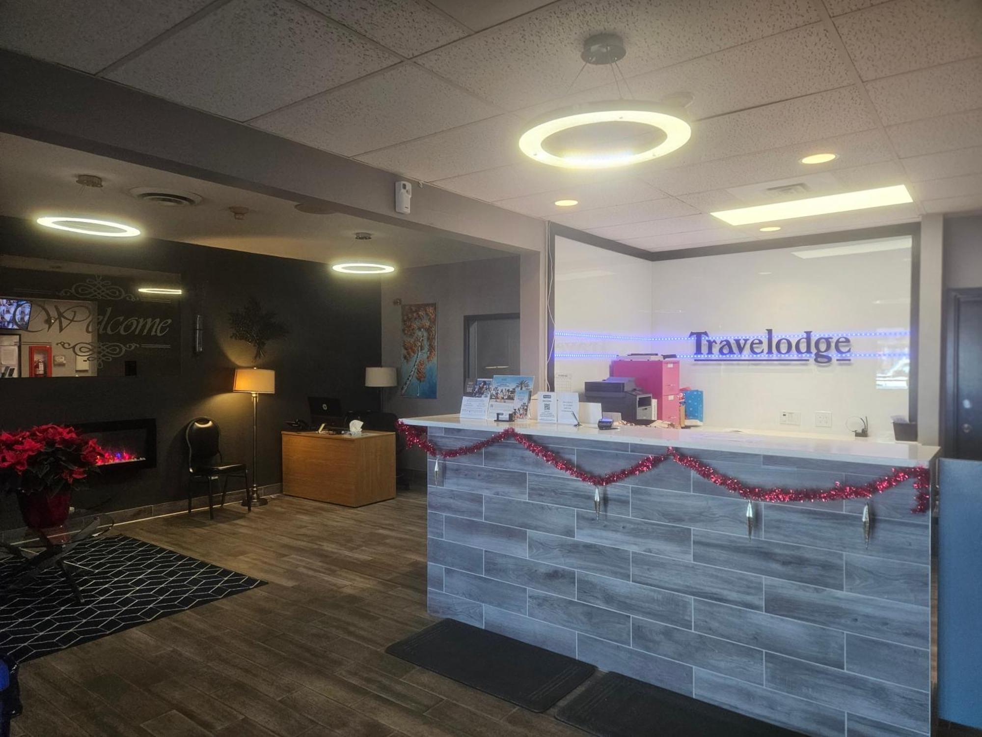 Travelodge By Wyndham Brandon Kültér fotó