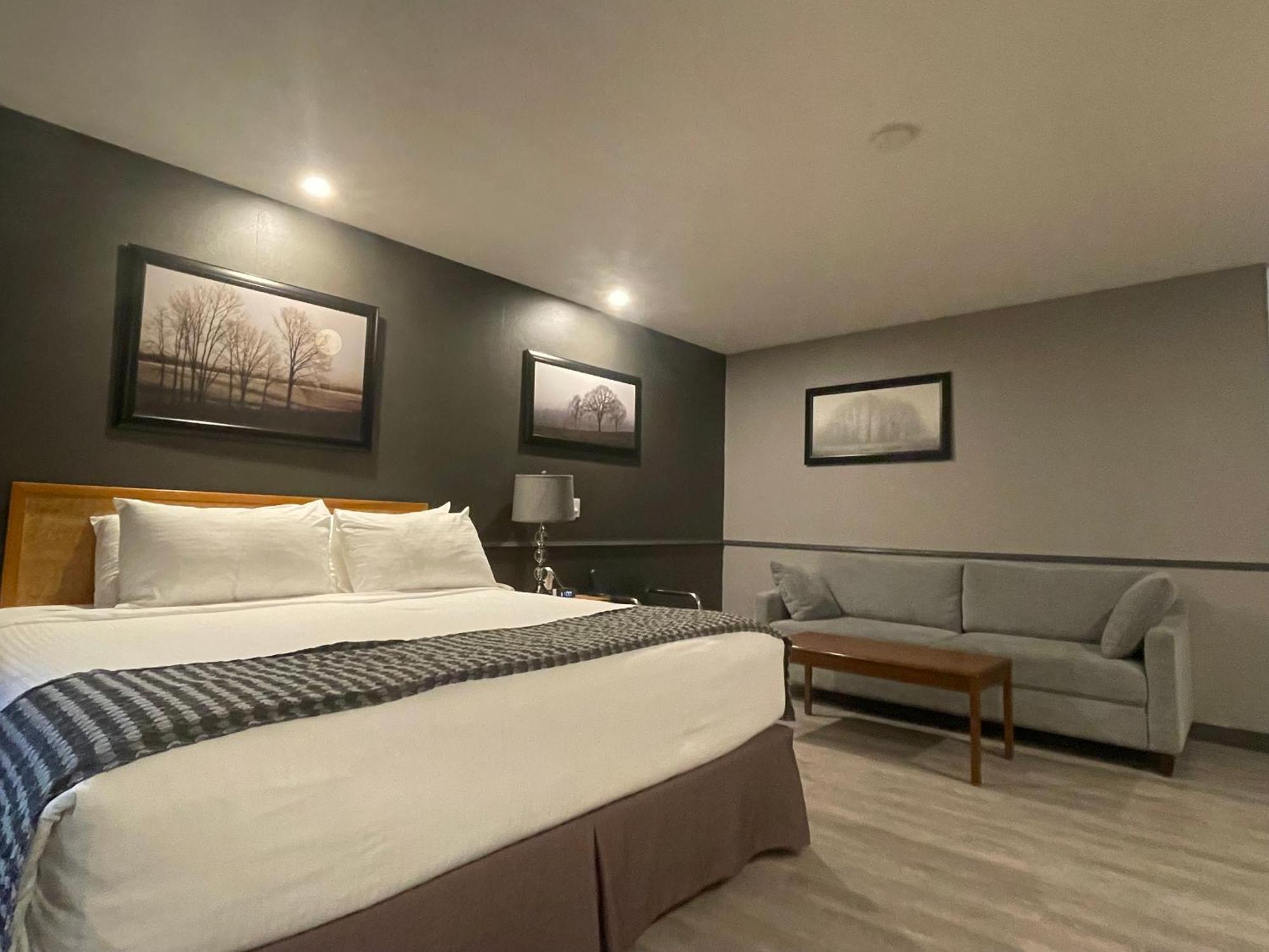 Travelodge By Wyndham Brandon Kültér fotó