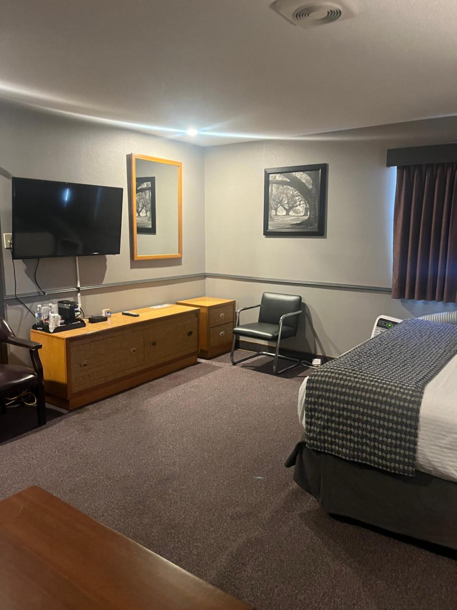 Travelodge By Wyndham Brandon Kültér fotó